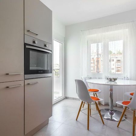 Saten Suite Apartment Near The Beach ポレッチ エクステリア 写真
