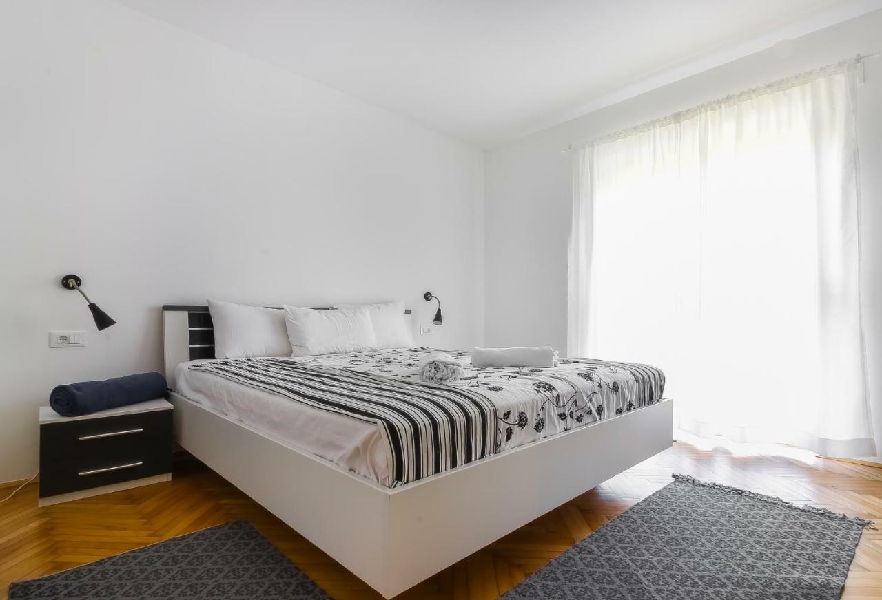 Saten Suite Apartment Near The Beach ポレッチ エクステリア 写真
