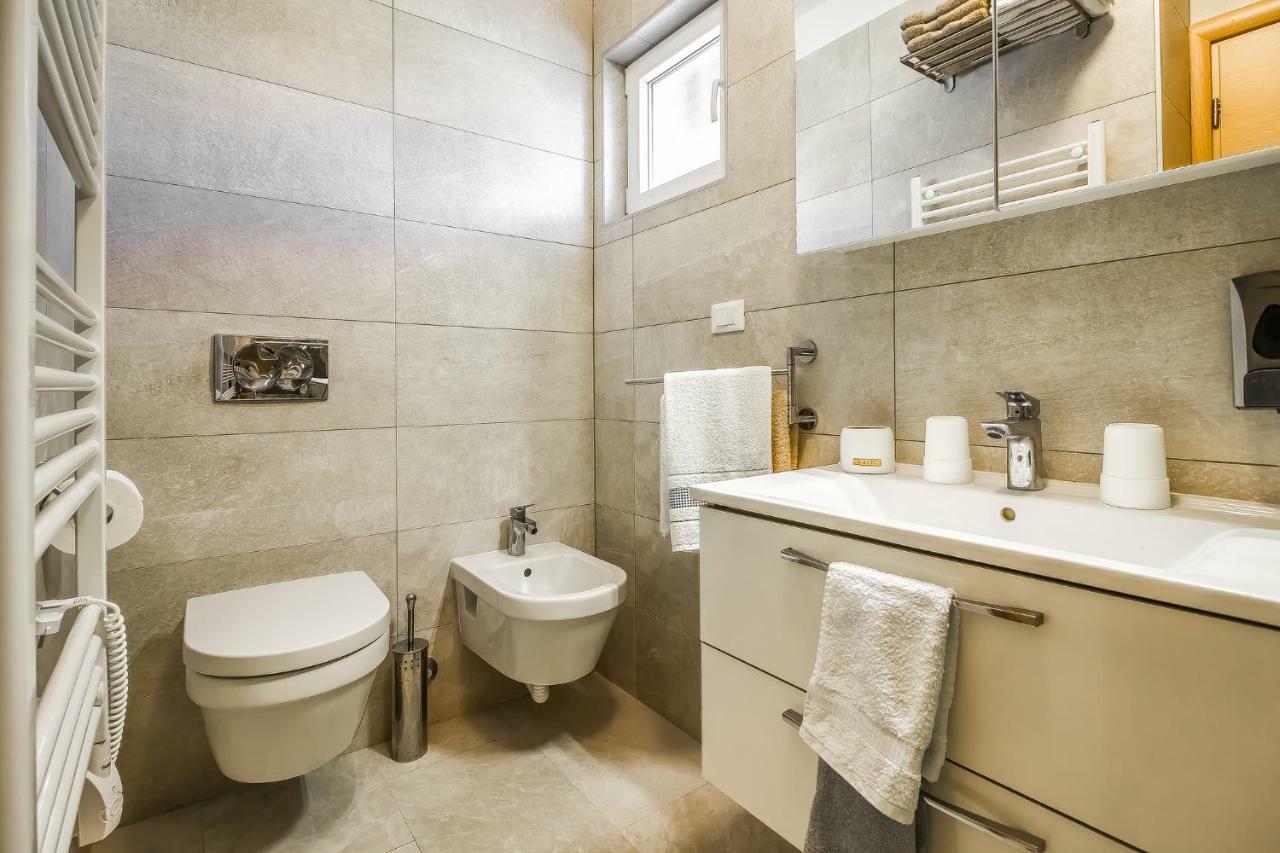 Saten Suite Apartment Near The Beach ポレッチ エクステリア 写真
