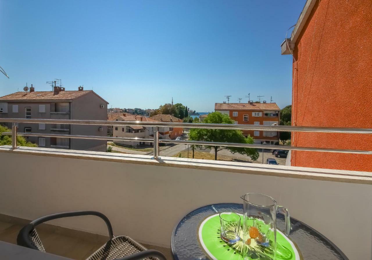 Saten Suite Apartment Near The Beach ポレッチ エクステリア 写真